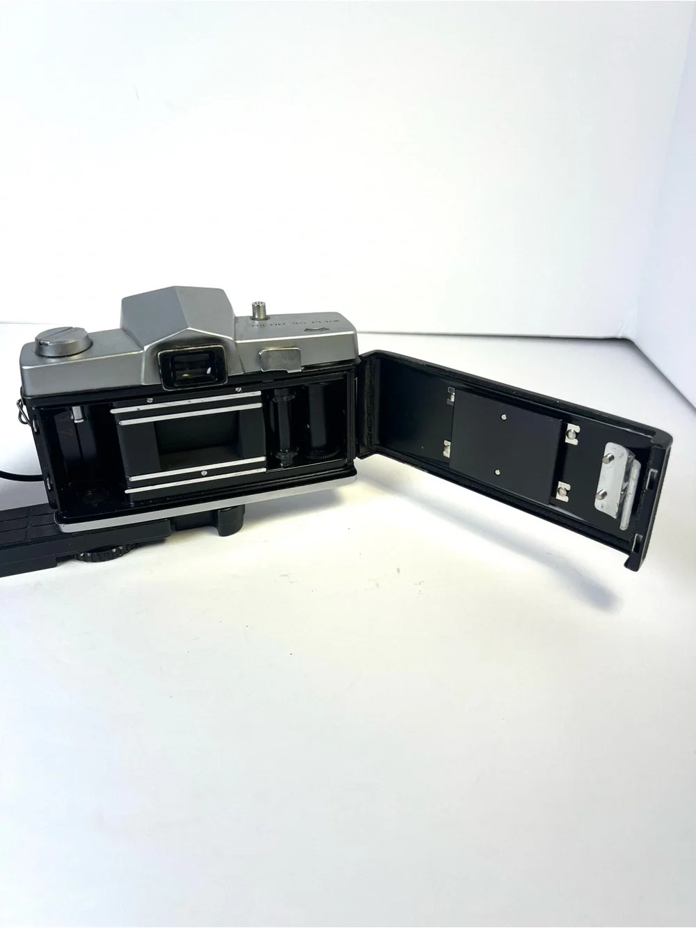 Ricoh 35 Flex 35mm Film Camera F2.8 Len Sunpak Thyristor MG-1 Flash Grip Vintage